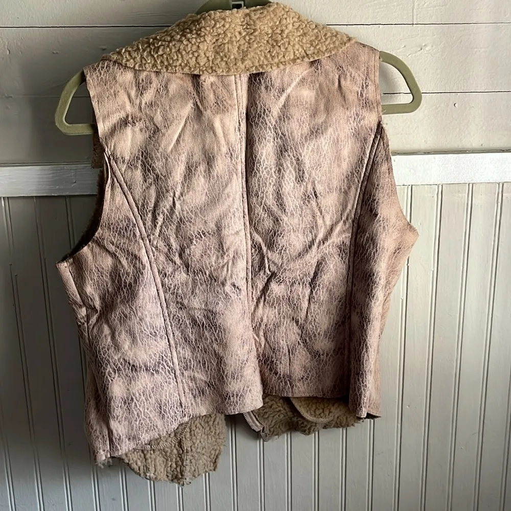 Lizard thicket vest‎ - Image 3