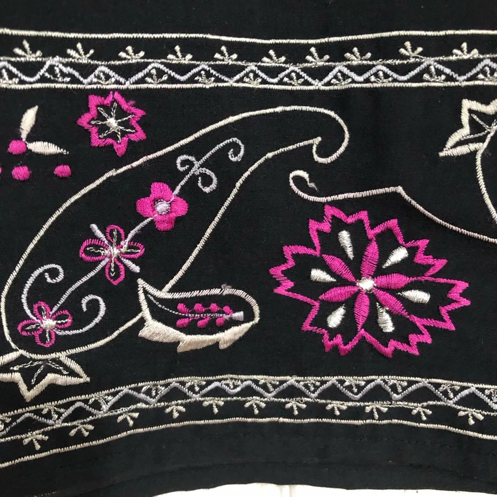 Vintage 90s y2k Amanda‎ smith floral embroidered black pink skirt waist 38” - Image 4
