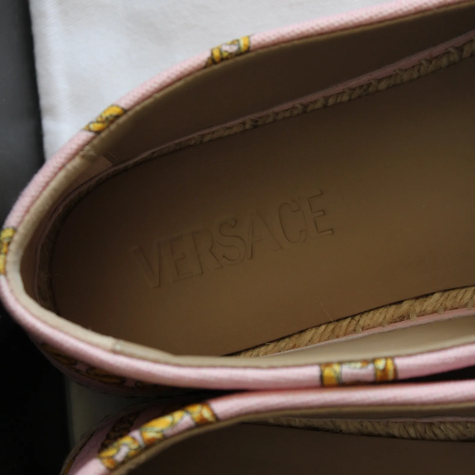 New Versace Pink & Gold Chain Graphic-Print Canvas Slip-On Espadrilles - Image 10