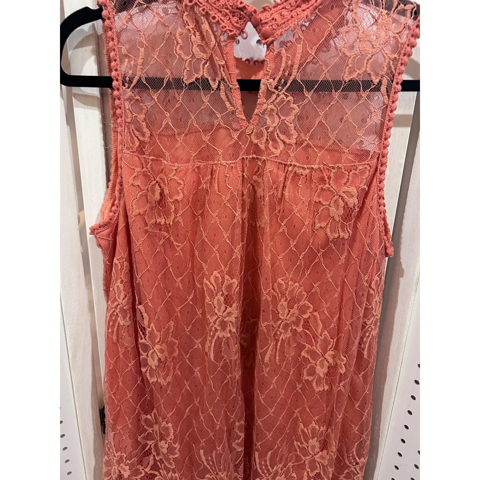 ULTRA PINK Coral Lace Mock Neck Sleeveless Top Women's Size L - Image 7