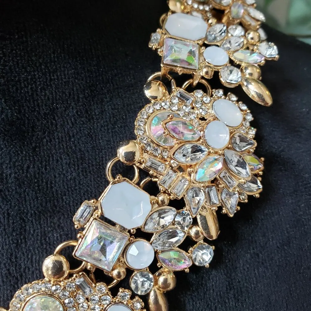 Eye Candy Los Angeles Womens 14k Gold Plated Zinc Alloy Beaded Flowers Necklace - Image 4