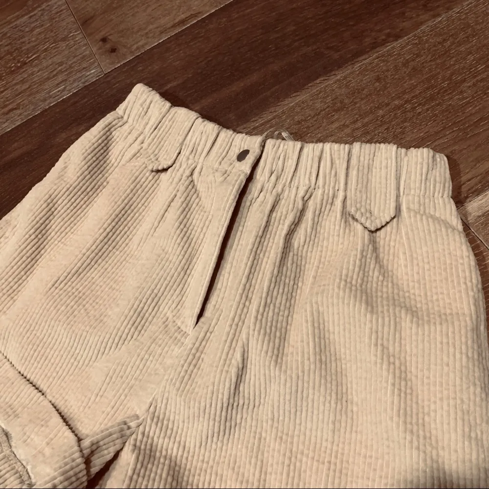 High waist corduroy shorts size M - Image 5
