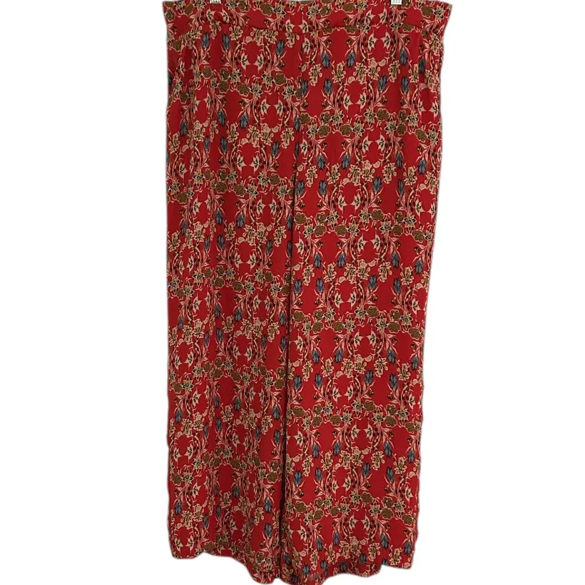 Max Studio Women's Red Floral Print Flowy Wide Leg Pants Size 1X - Image 2