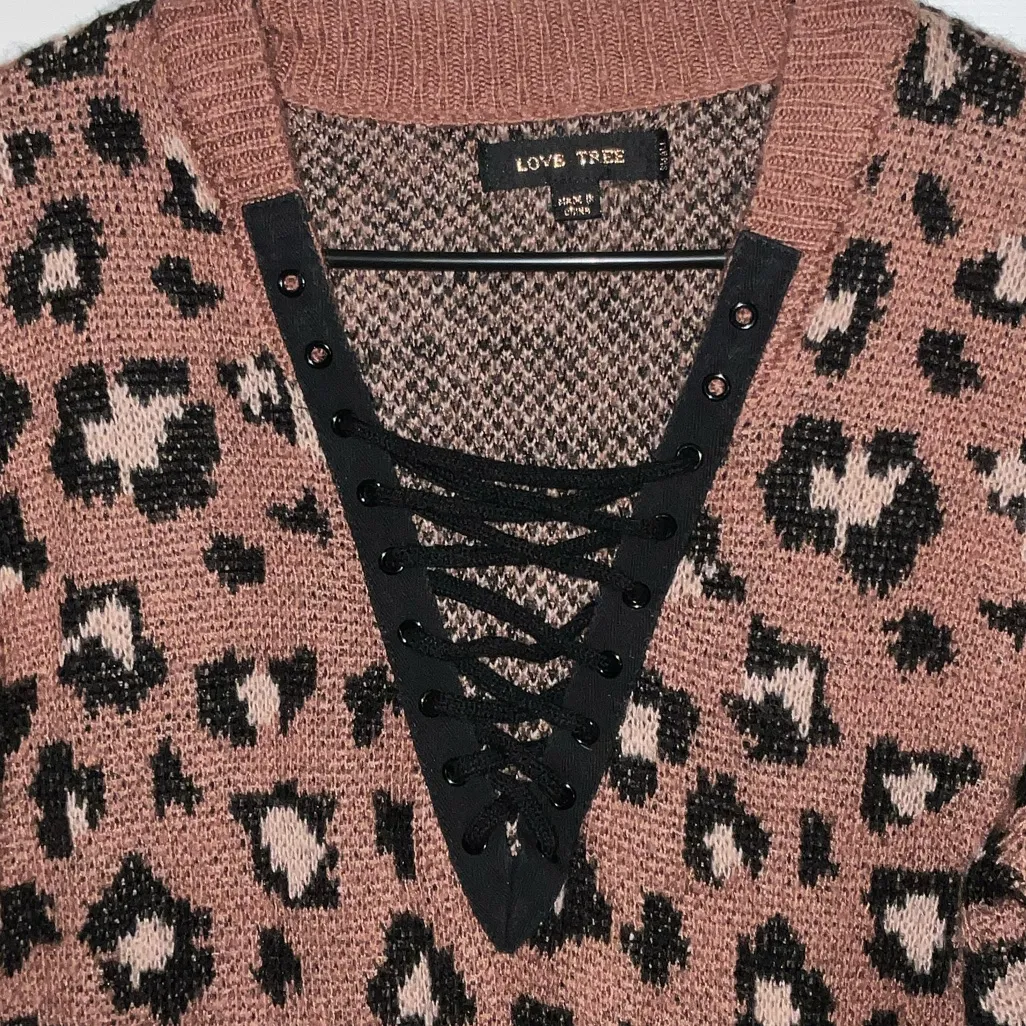 Love Tree Brown Leopard V-Neck Sweater - Image 4