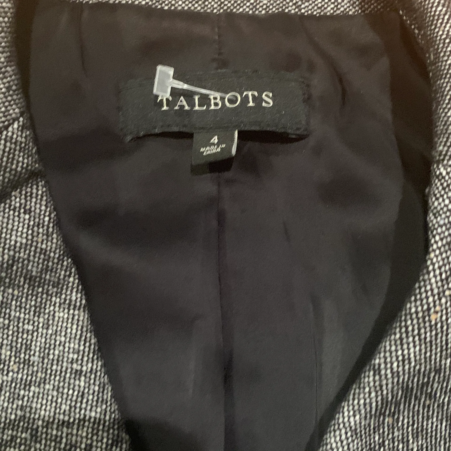 Women’s  Blazer Size 4 - Image 2