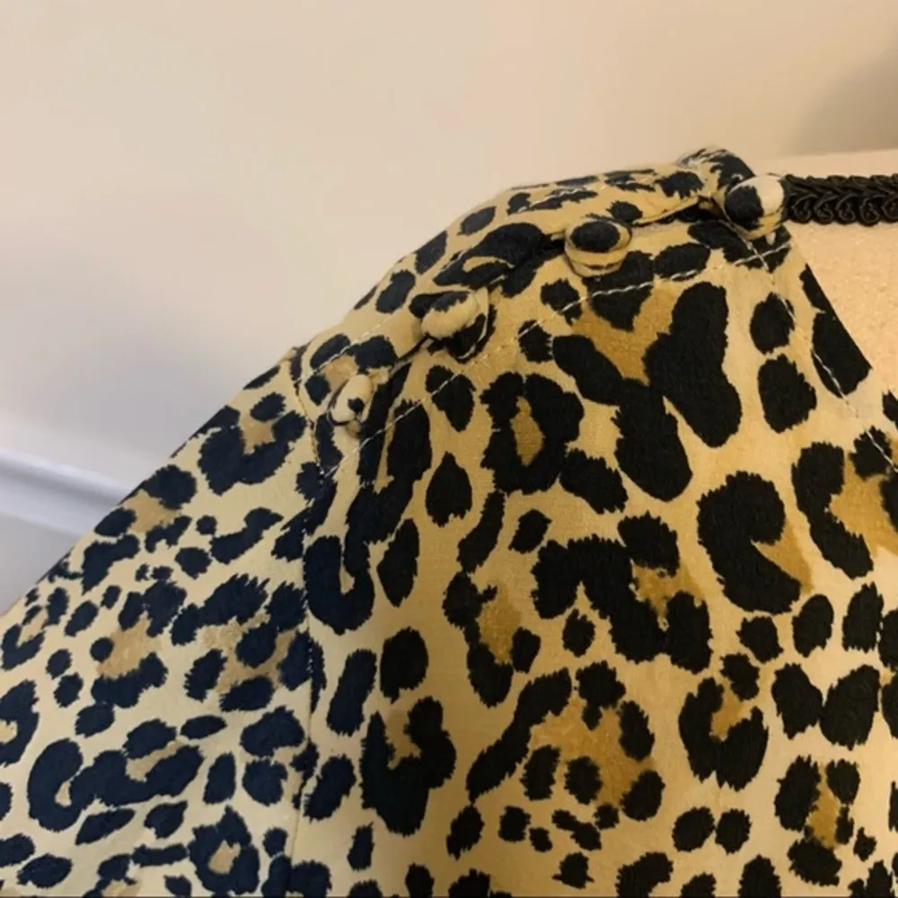 Gap  Leopard Print Blouse XL - Image 4