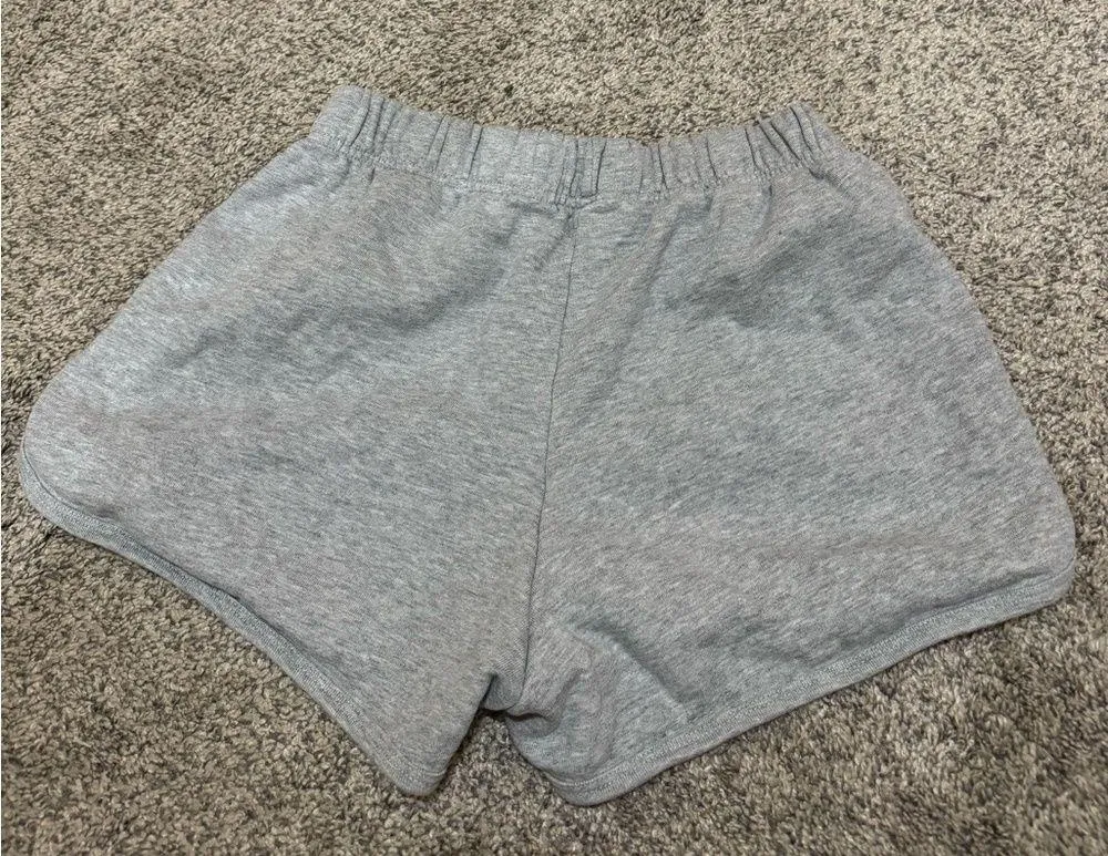 Brandy Melville sweatshorts fits like an xs - Image 2