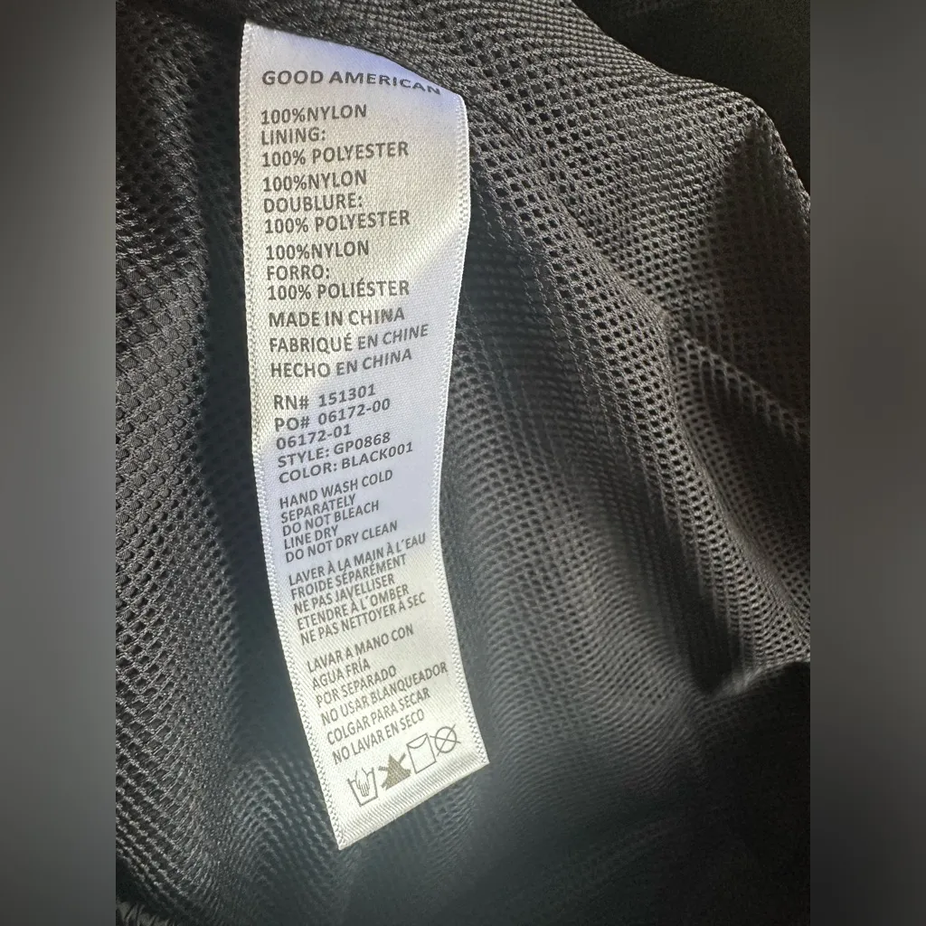 Good American Black Windbreaker Pants - Image 9