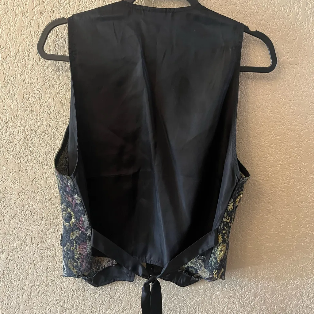 Vintage Maggie Sweet Denim Vest Embellished Button Front Size Medium Made in USA Black - Image 3