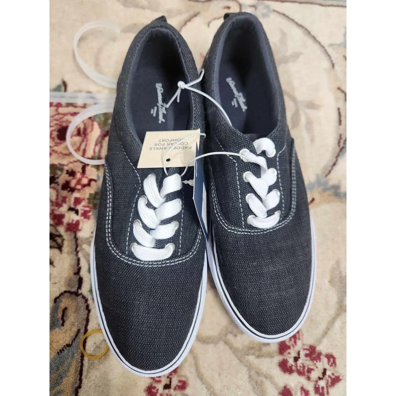 Universal Threads NWT Women's Molly Vulcanized Lace-Up Sneakers - Universal Thread Black  Size 8 - Image 6