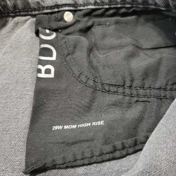 BDG Jeans Size 29 W30"xL31" Urban Outfitters Mom High Rise Jeans Destroyed Jeans - Image 6