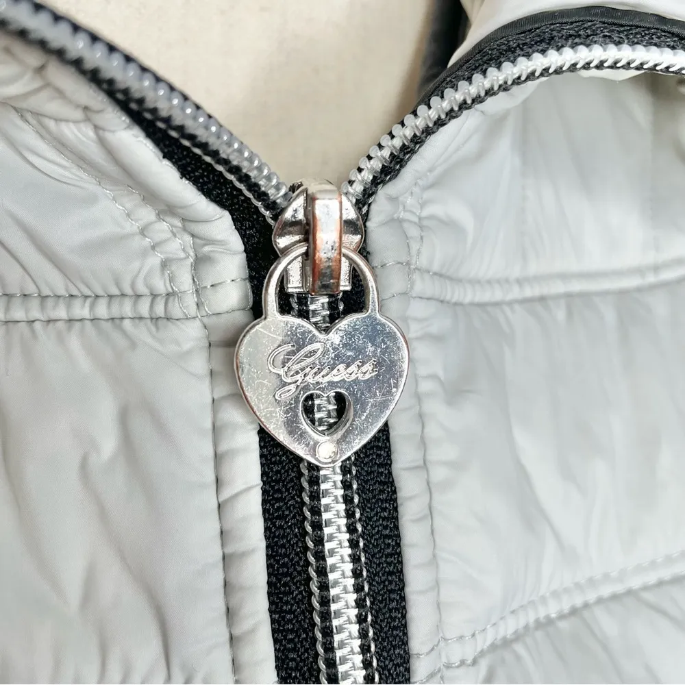 Guess Light Gray Full Zip Collared Puffer Jacket Small Winter Outerwear - Image 5