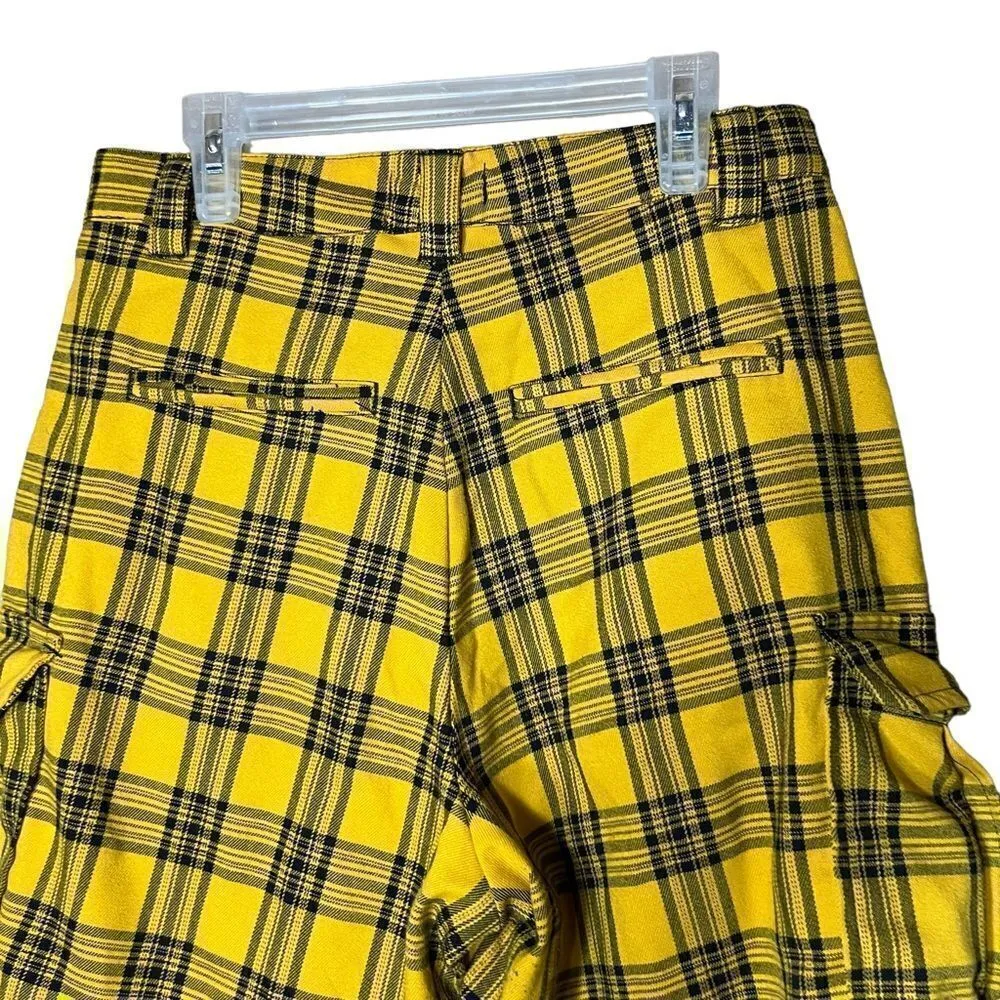  ‎Hot Topic Yellow Plaid Cargo Bermuda Shorts - Image 6