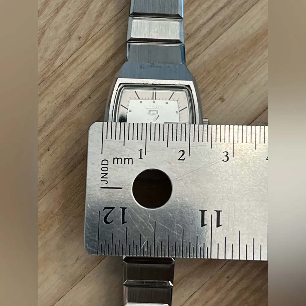 Seiko 5 Ladies Watch Rare Vintage Automatic Stainless Bracelet Square Dial Date - Image 9