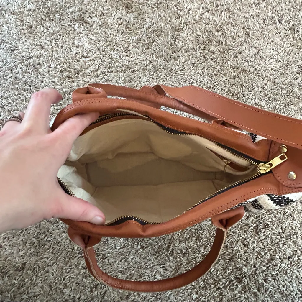 Tribe Alive geometric black white tan canvas textured fabric leather trim bag - Image 7