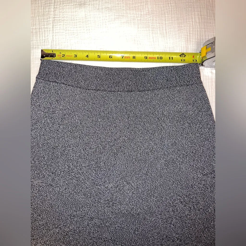 Ann Taylor Factory Textured Knit Pencil Skirt | Gray | Size XS | NWT - Image 5