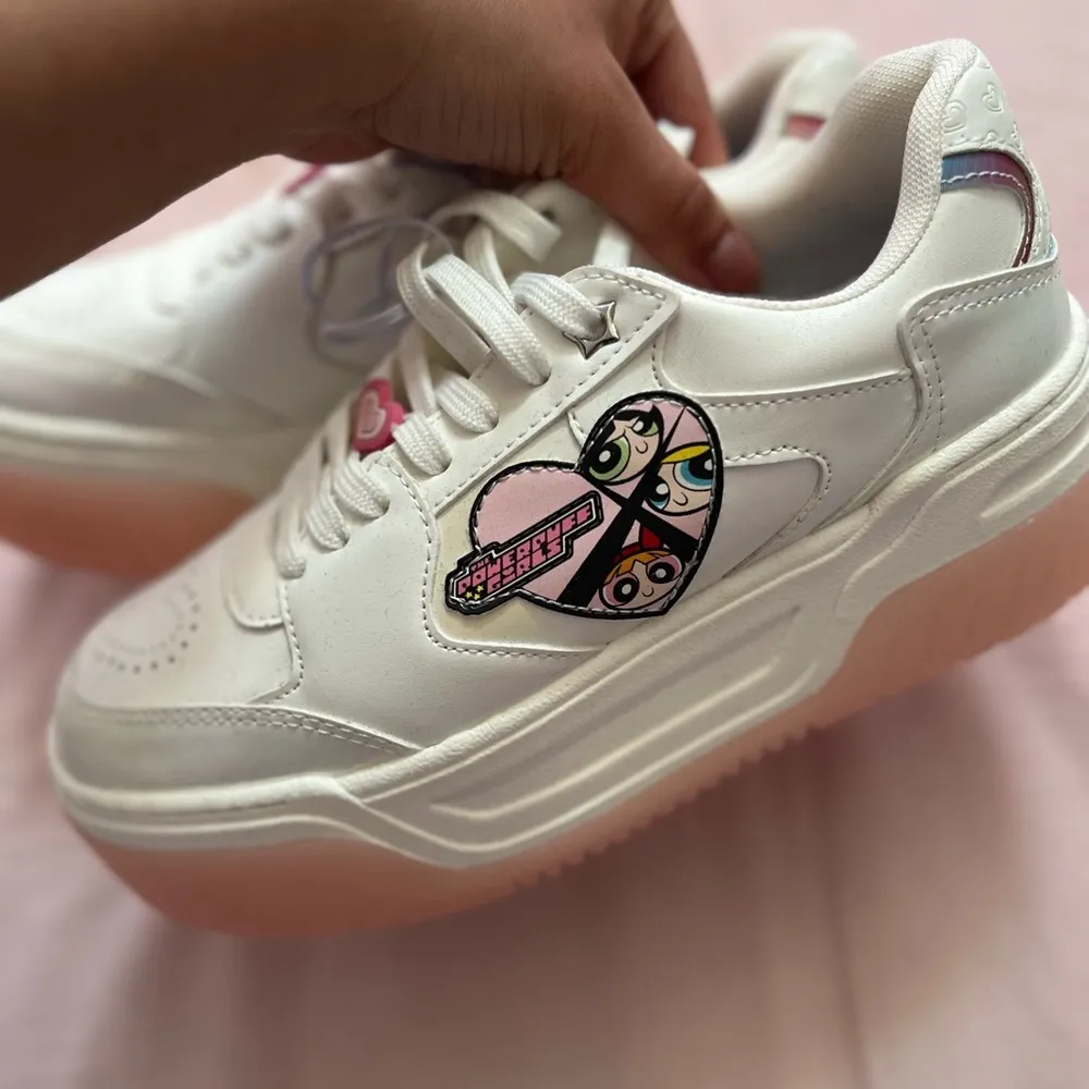 Bershka x Powerpuff Girls White and Pink Platform Sneakers - Image 2