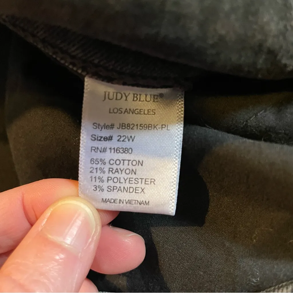 Judy Blue Skinny fit denim jeans black lightly distressed - Image 8