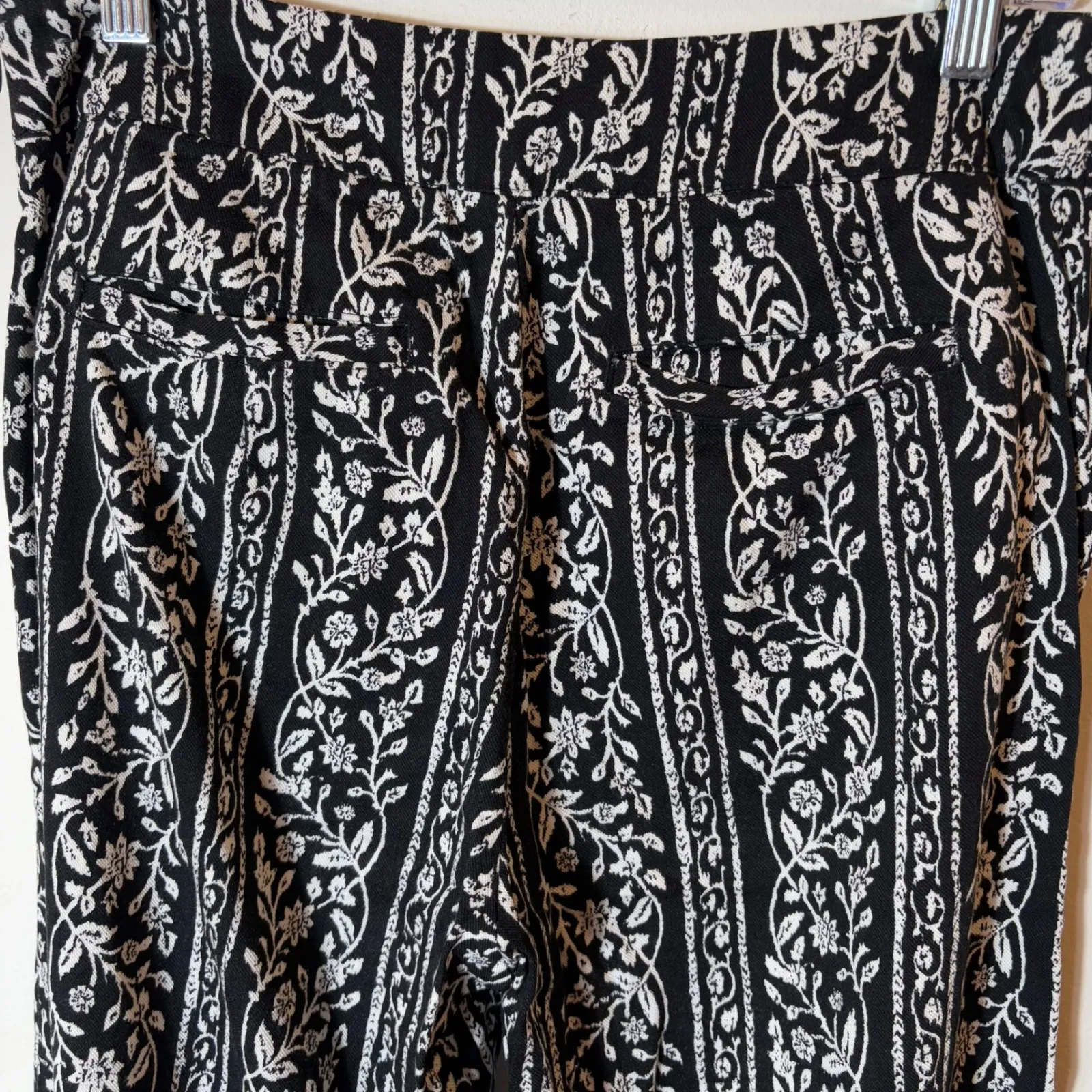 Abercrombie & Fitch‎ Black Floral Print Wide Leg Boho Casual Pants Size 2 - Image 3