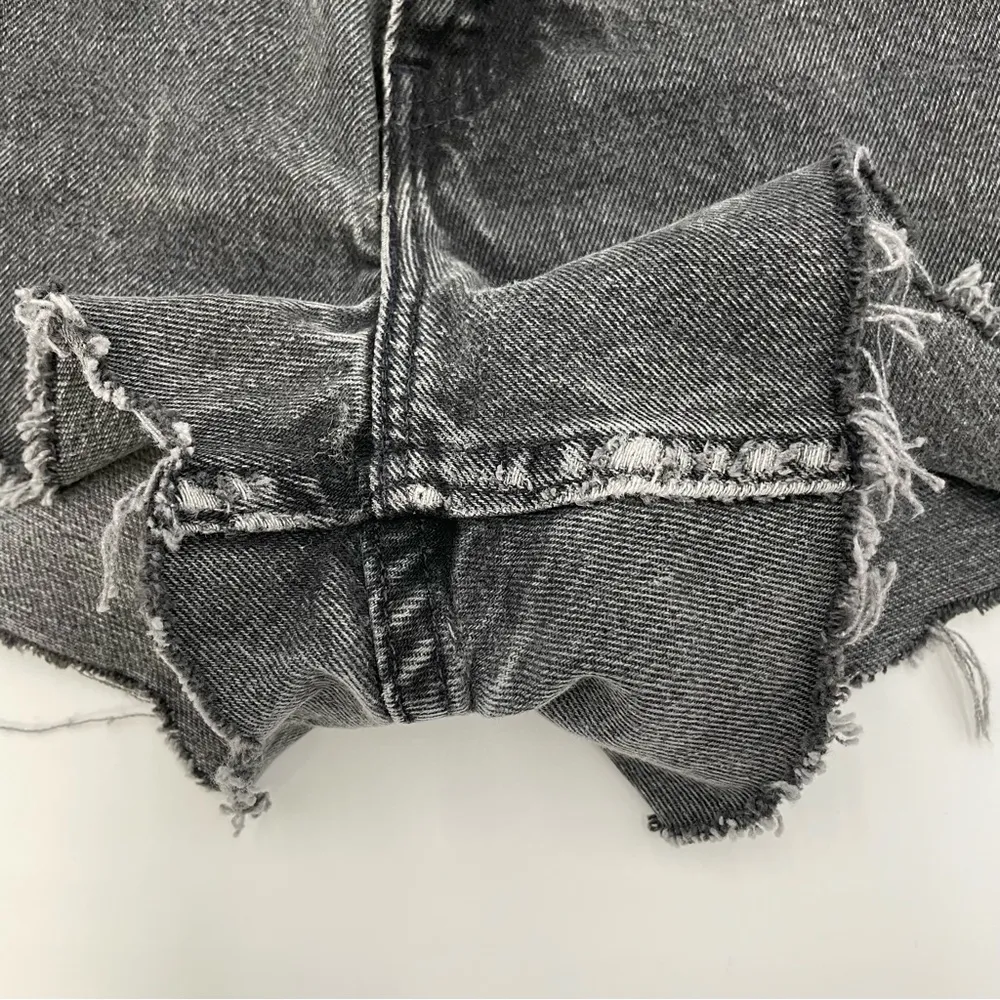 Vintage 90s Levi's Shorts Cut-Off Faded Black 551 Summer Beach Distressed Frayed - Image 7