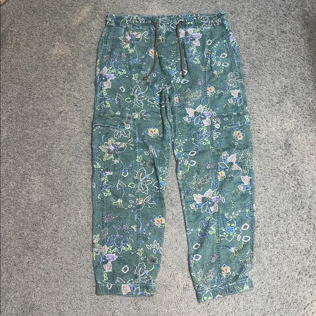 By Anthropologie Floral Classic Seamed Linen Cargo Joggers Green Small‎ - Image 4