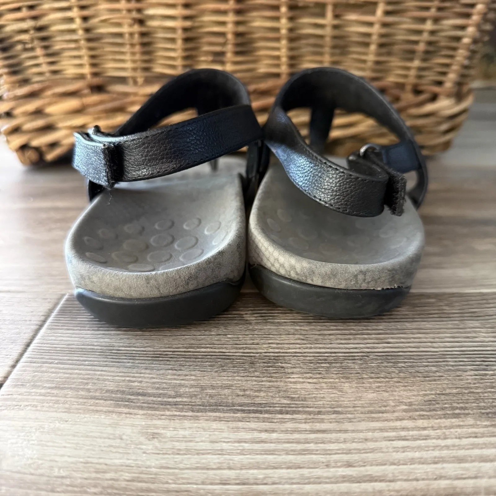 Vionic Tala Black Leather Slingback Toe-Post Sandals Women’s Size 8 - Image 3