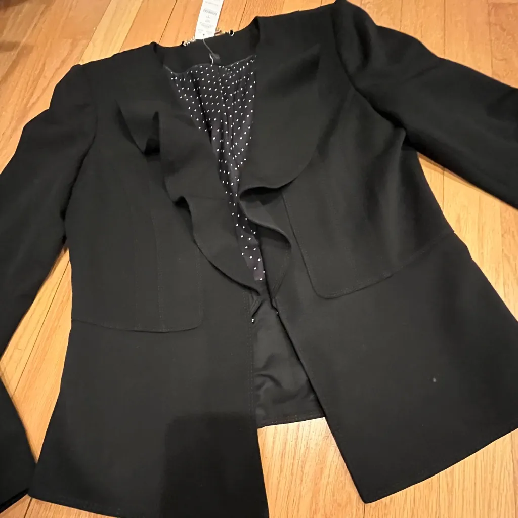 White House Black Market NWT All Season Flounce Jacket Black Size 4 - Image 4