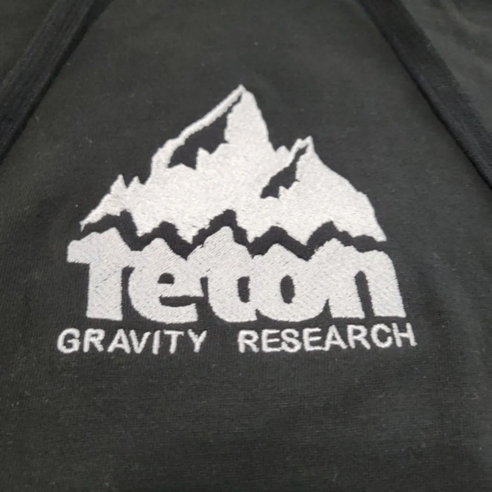 Sweatshirt Size Small Grand Logo Embroidered Teton Gravity Research Hoodie Unisex - Image 4