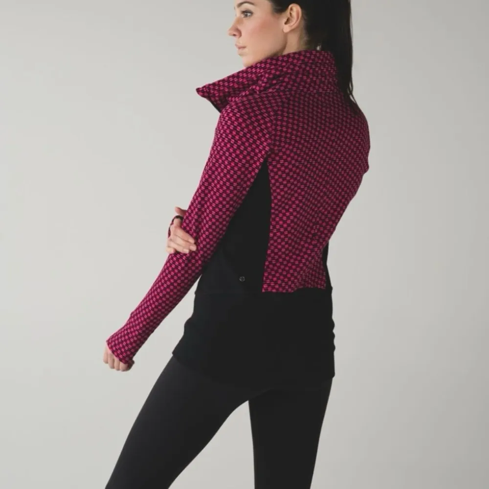 LULULEMON RADIANT JACKET IN DEEP DIVE BERRY RUMBLE BLACK/BLACK SIZE 4 - Image 2