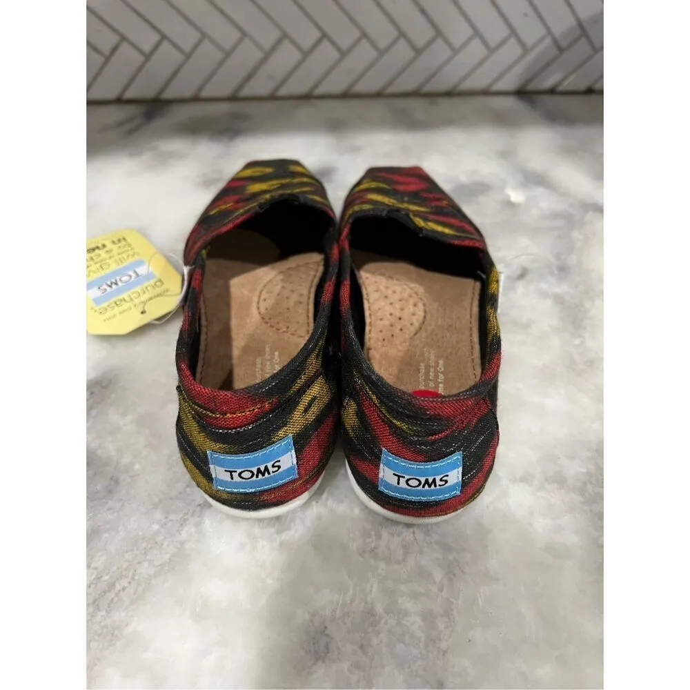 TOMS Sz 6 Classic Pink/Multi Canvas Ikat Slip-on Shoes - Image 3