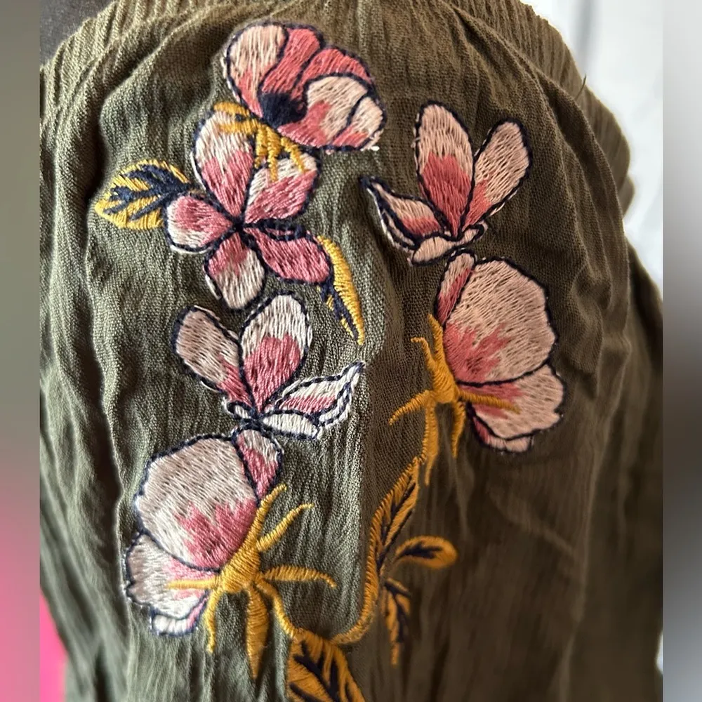 Love Fire Green off shoulder romper with 3/4 Sleeves Size undefined - Image 3