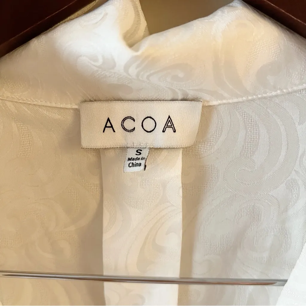 ACOA White Button Front Satin Crop Top Abstract Printed Size Small Collared - Image 3