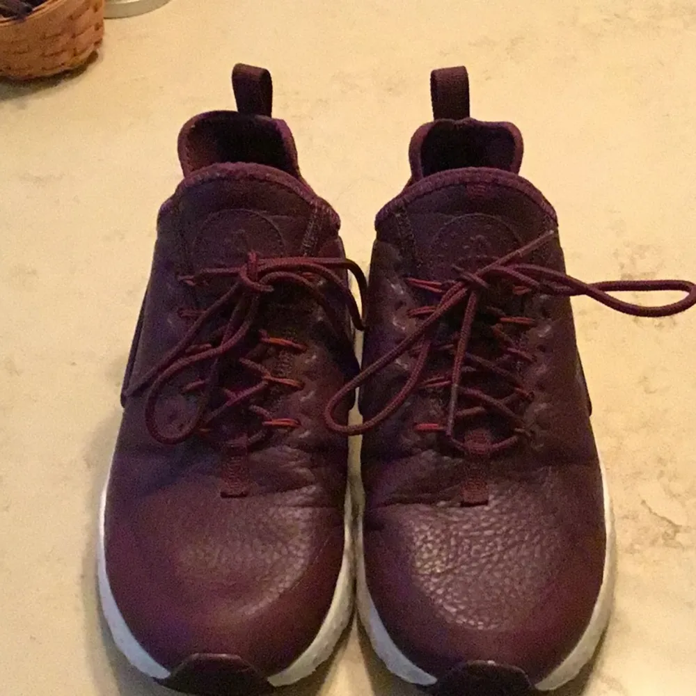 Nike  Huaraches - Image 2