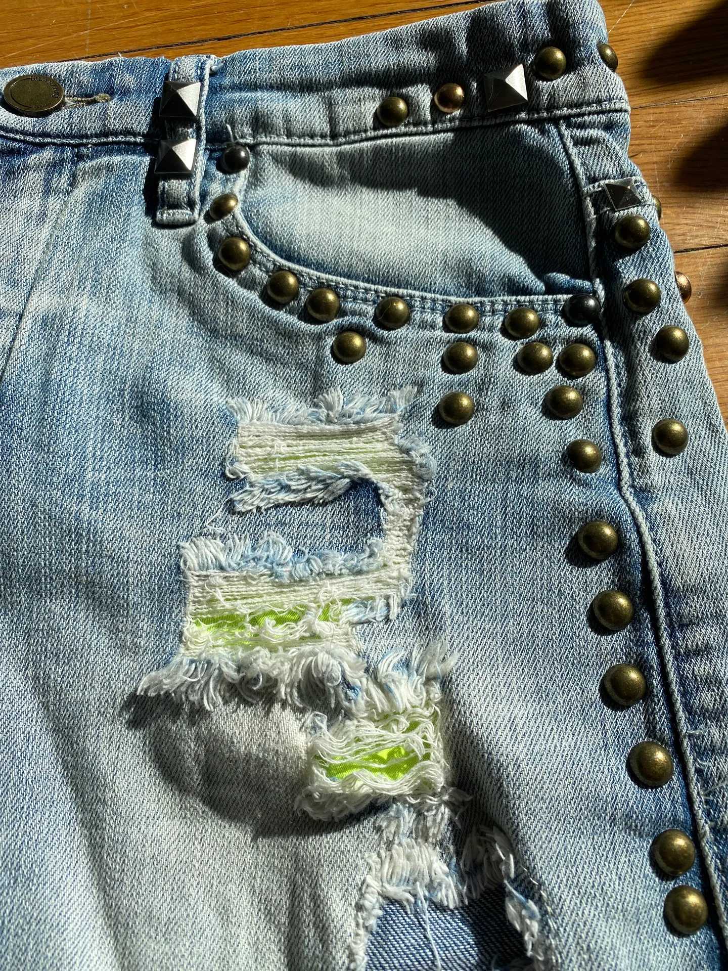 Studded  Shorts - Image 3