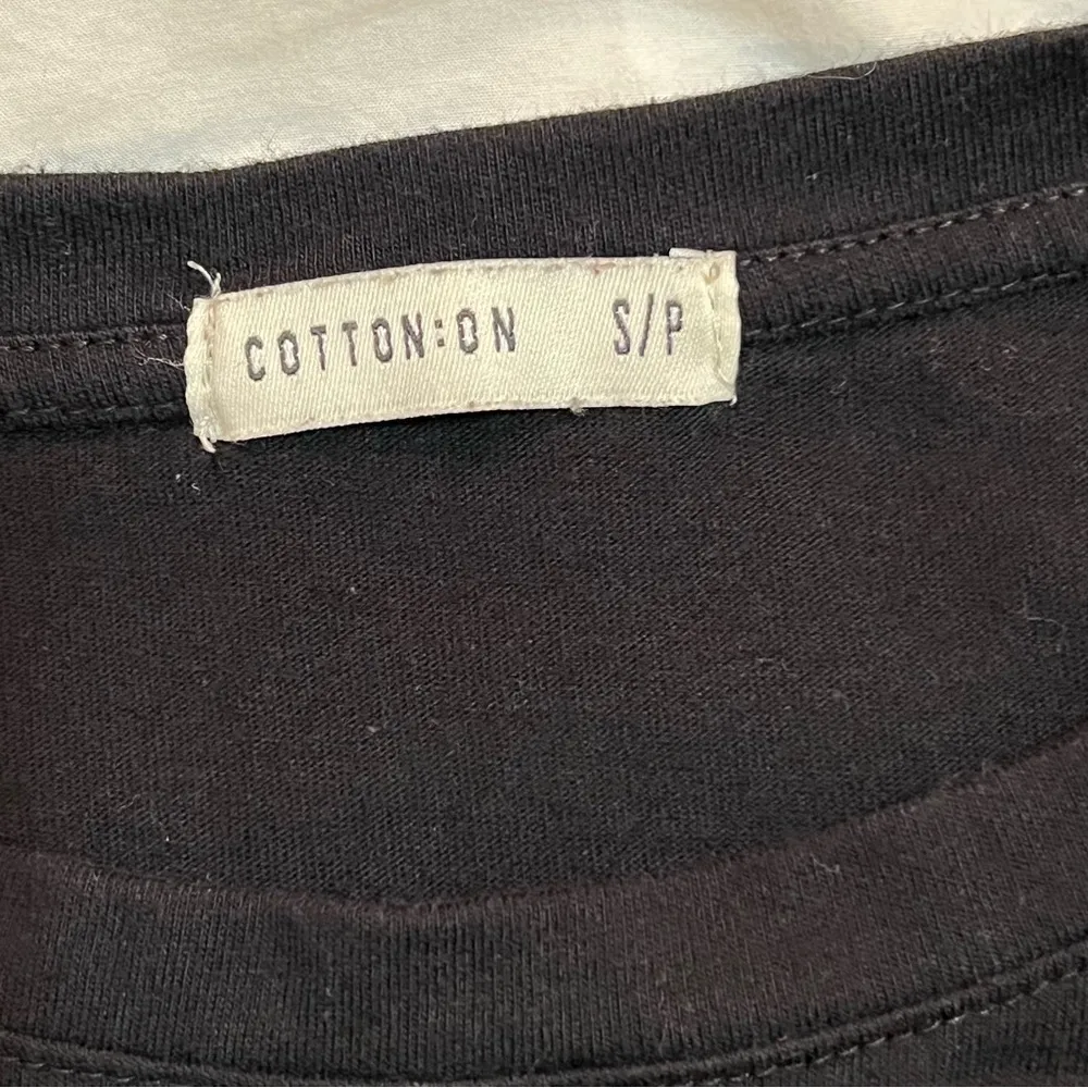 black knotted front shirt small - Image 4