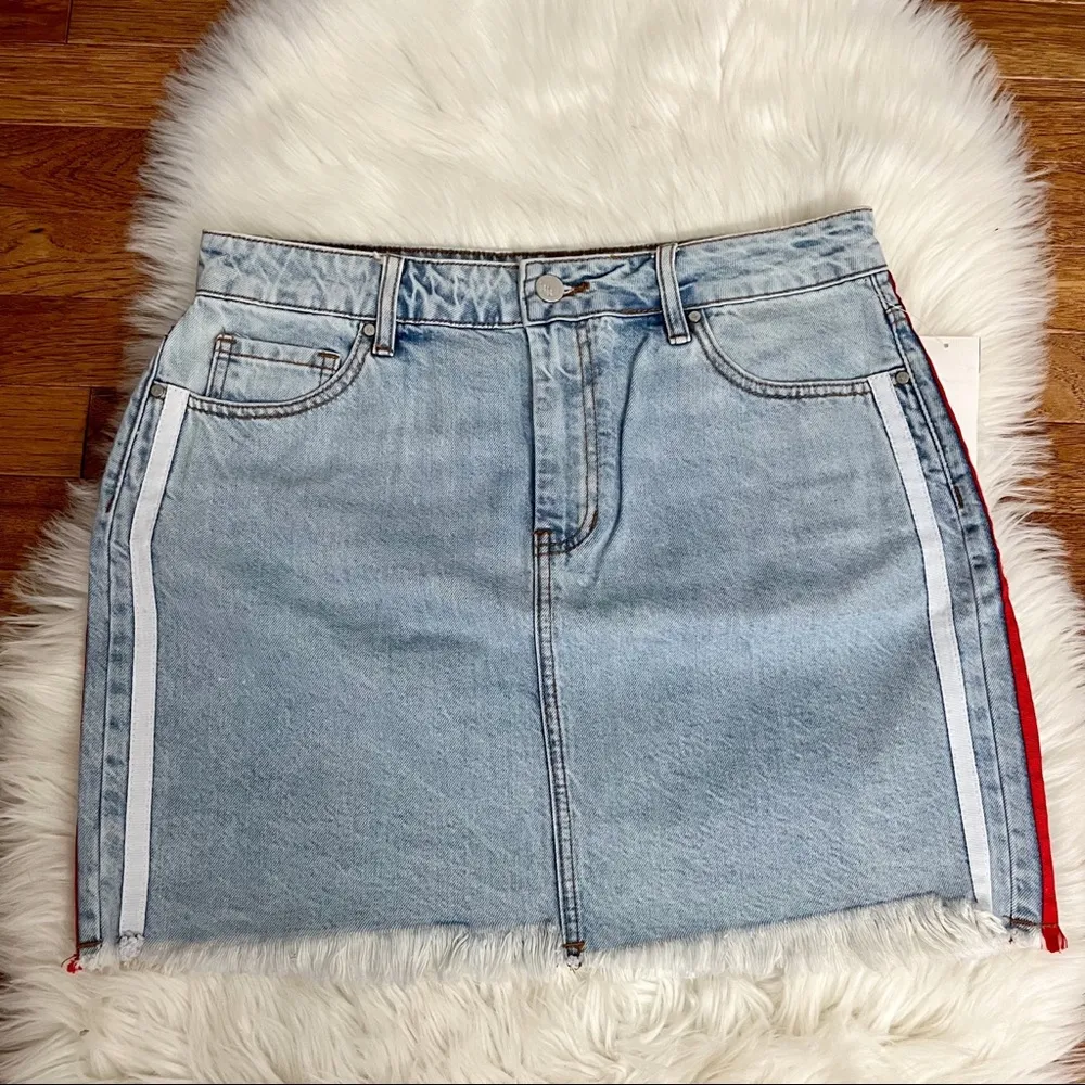 Kendall  & Kylie Side-Stripe Denim Skirt - Image 3