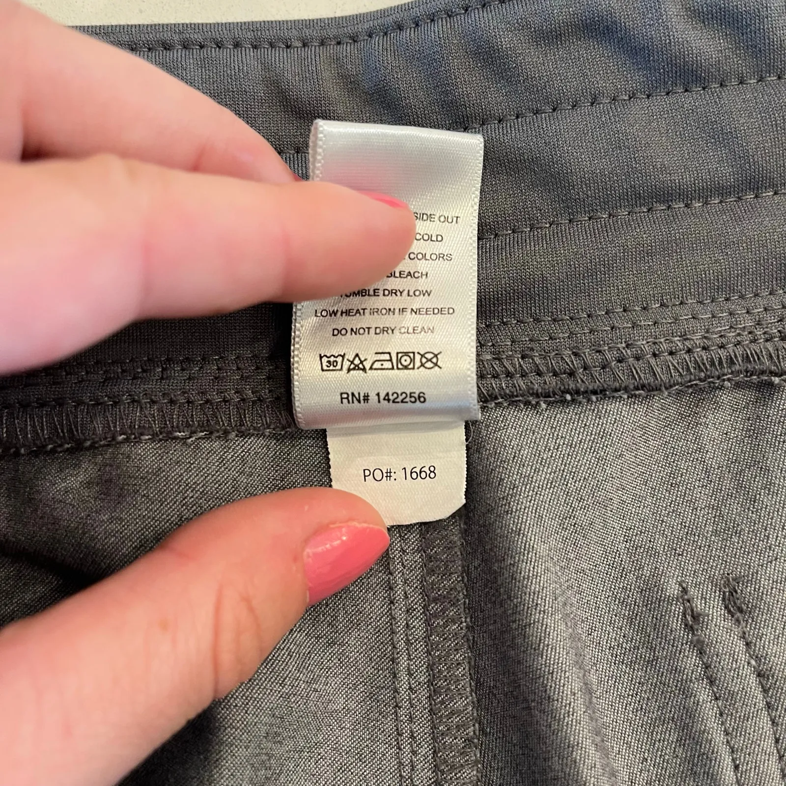 FIGS ‎ Zamora Jogger Scrub Pants in Graphite size Medium Petite - Image 7