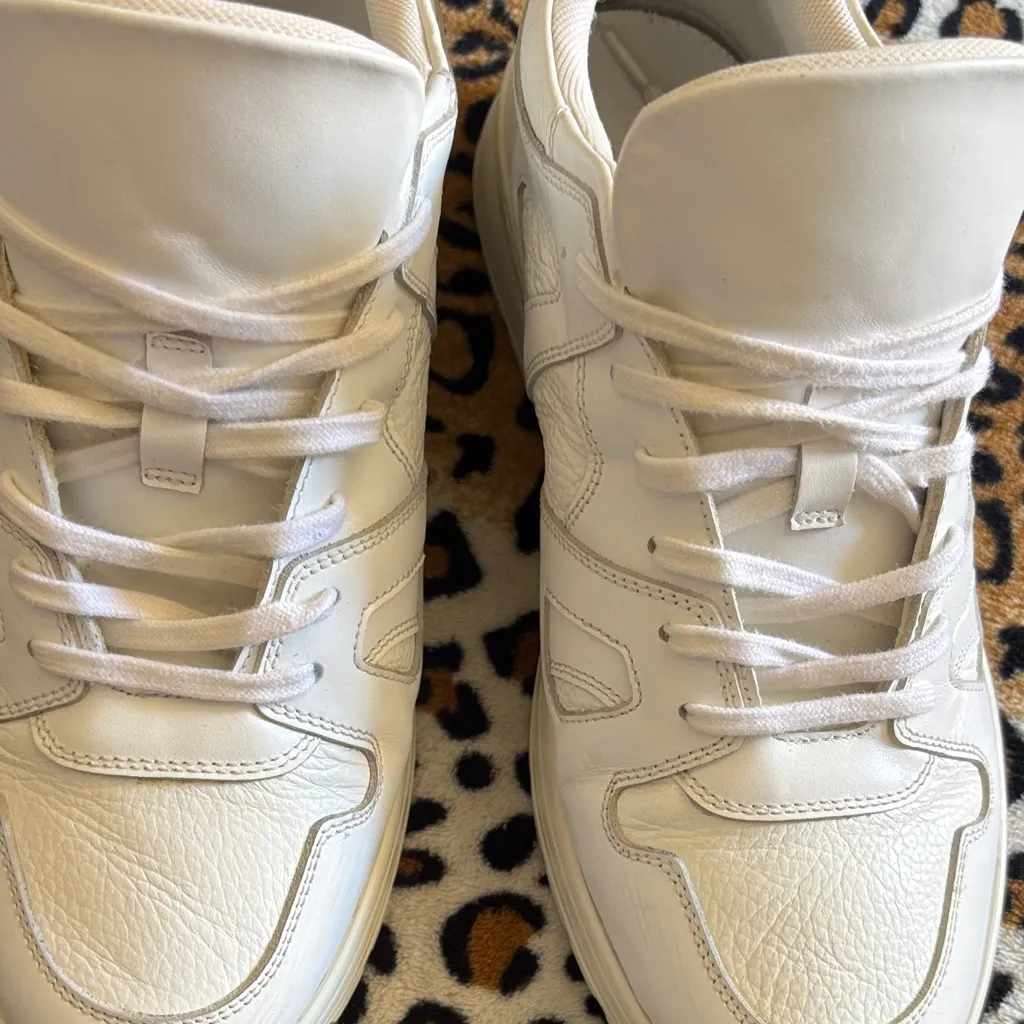 Common Projects White Leather Sneakers Size 9 - Image 6
