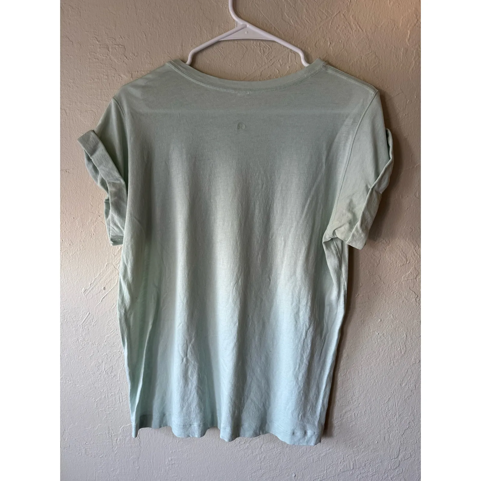 Lululemon Roll-up Short Sleeves T-Shirt in Pale Blue Size M - Image 4