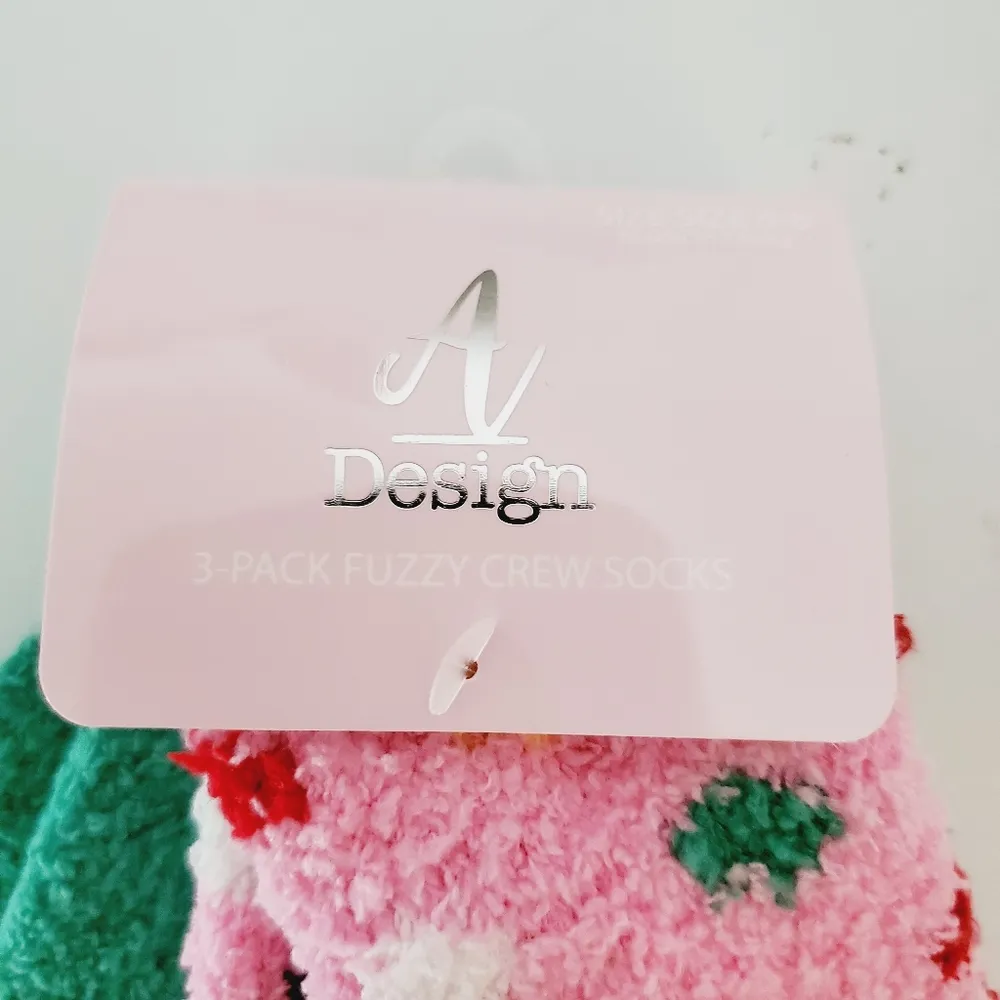 A Design 3 Pack Fuzzy Crew Socks 6 - Image 6