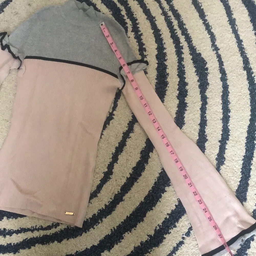 🆕Guess Long Bell Sleeve Sweater NWT - Image 8