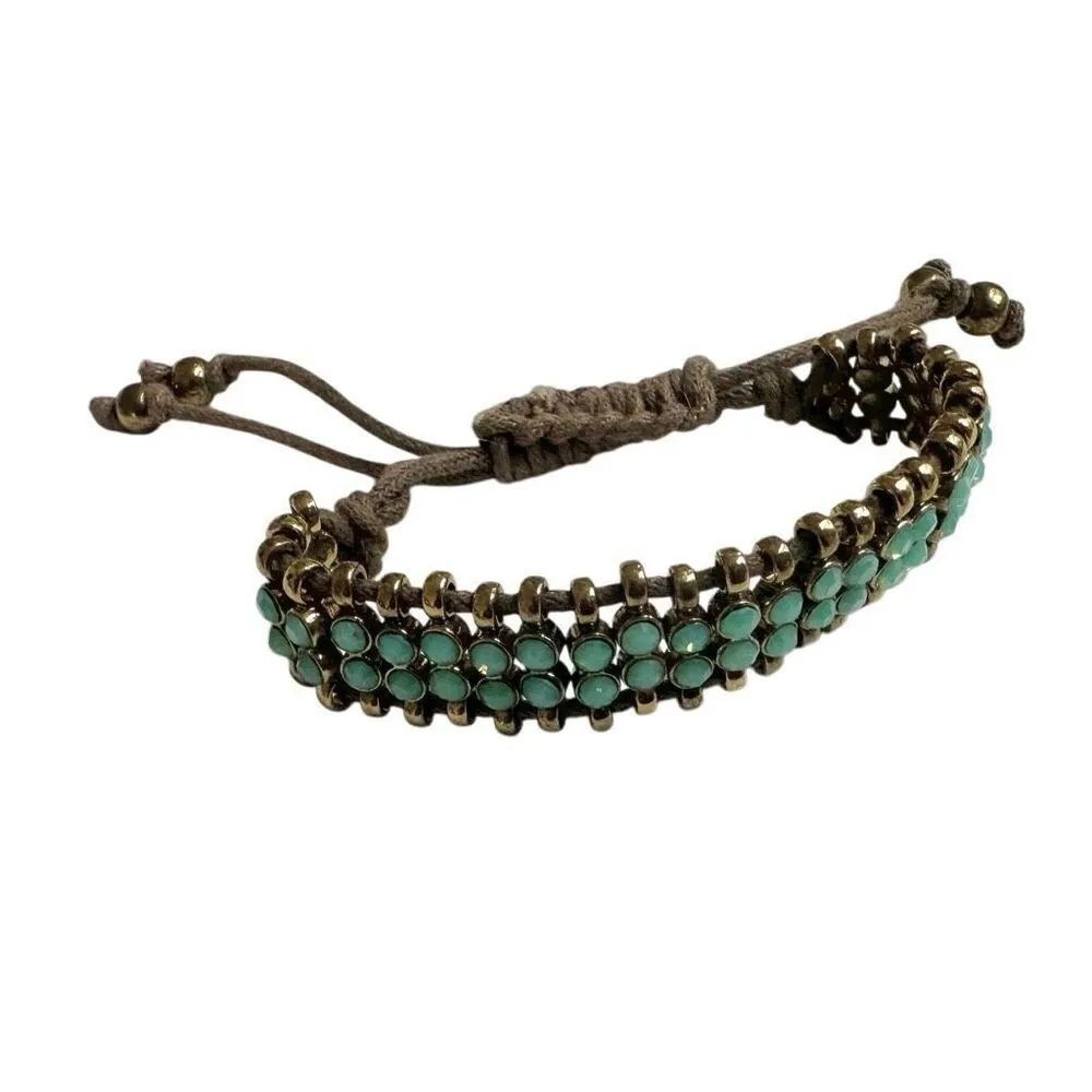 Green beaded brass tone adjustable bracelet - Image 8