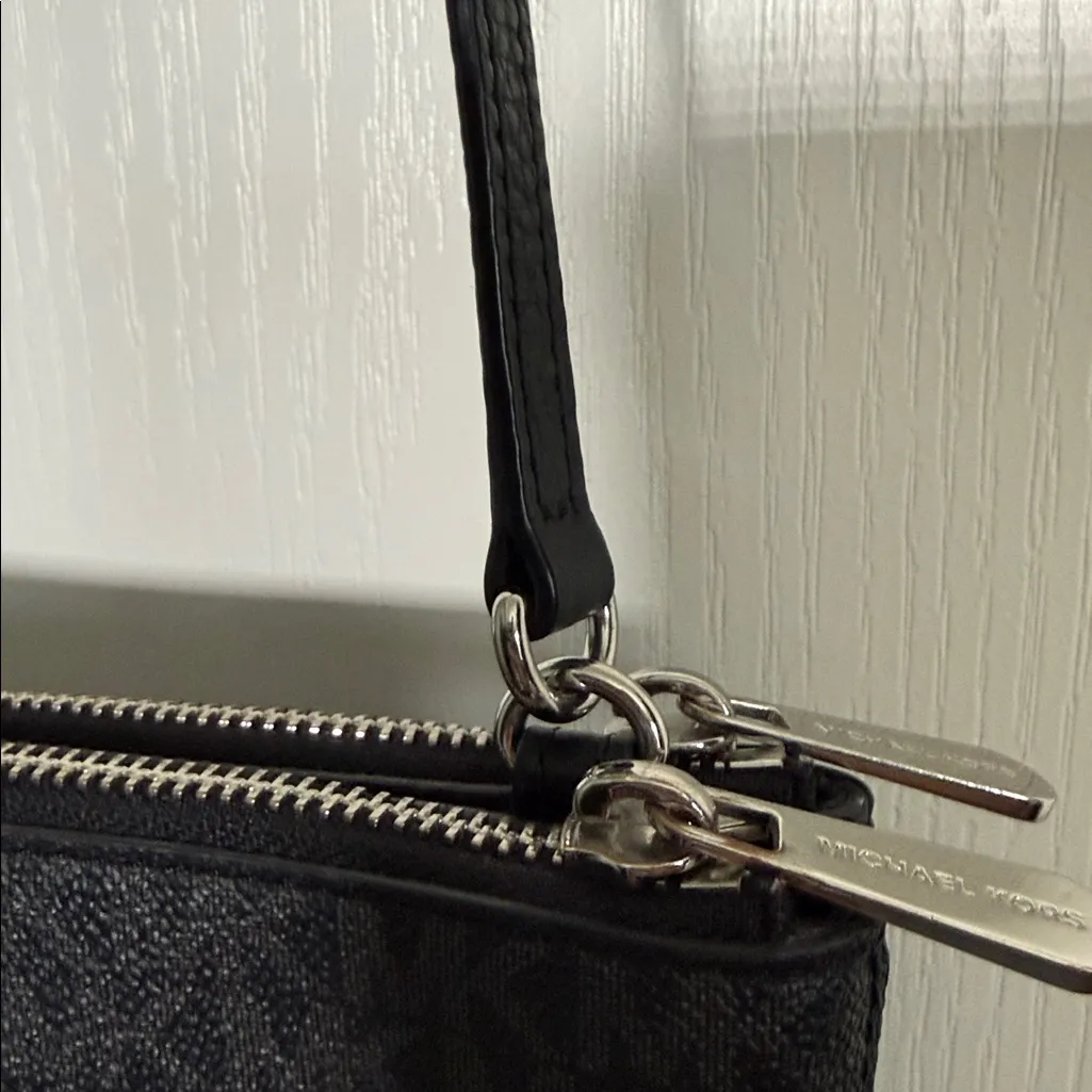 Michael Kors Double Zip Crossbody Bag Black Pebbled Leather & Signature Logo PVC - Image 10