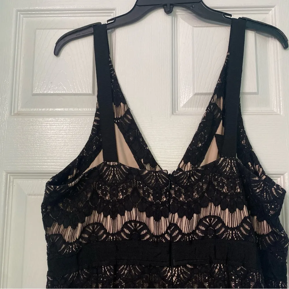 Tracy Reese Women's Black Lace Sleeveless Jumpsuit Romper V Neck Size 12 - Image 8