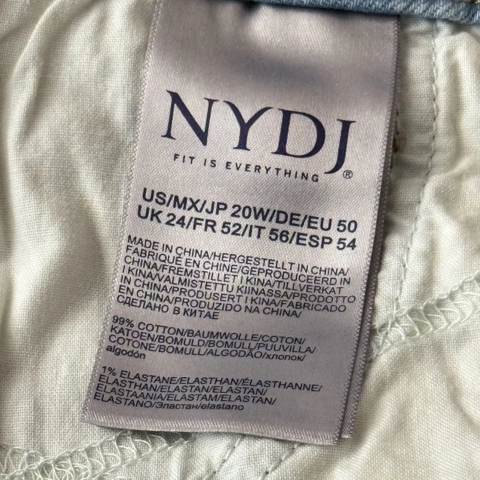 NYDJ Womens Denim Shorts Size 20W Light Wash Frayed Hem Lift Tuck Technology - Image 7