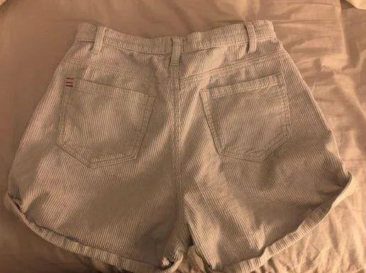 Corduroy High-Waisted Mom Shorts - Image 4