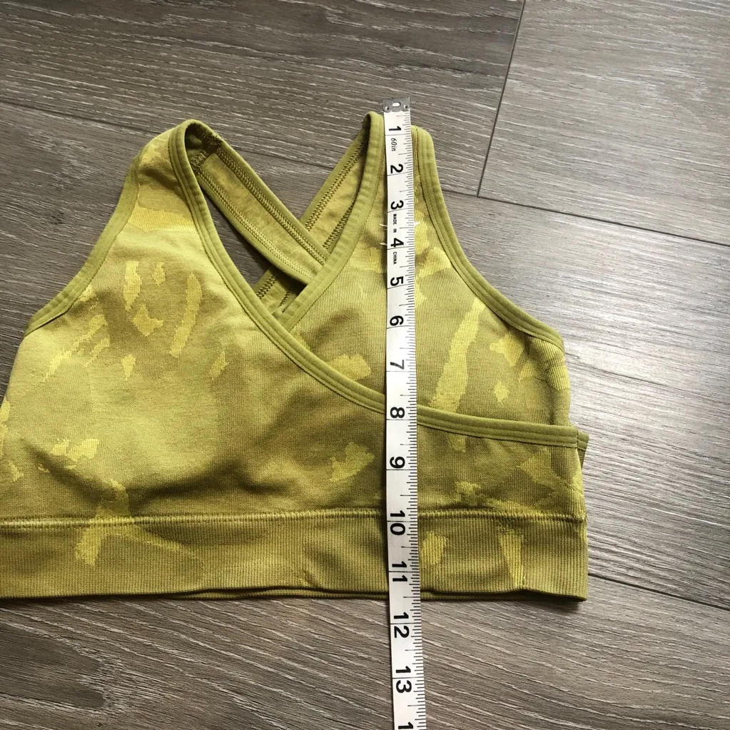 Gymshark Adapt Green Camo Seamless Sports Bra Cross Back Size Small Athletic Gym - Image 9