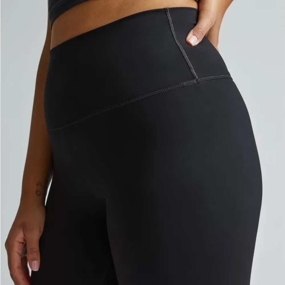 EVERLANE The Perform Legging In Black - Image 5