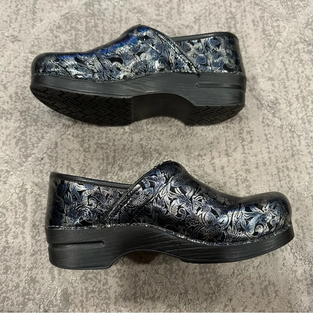 Dansko Henna Mosaic Floral Clogs EU 41 - Image 8