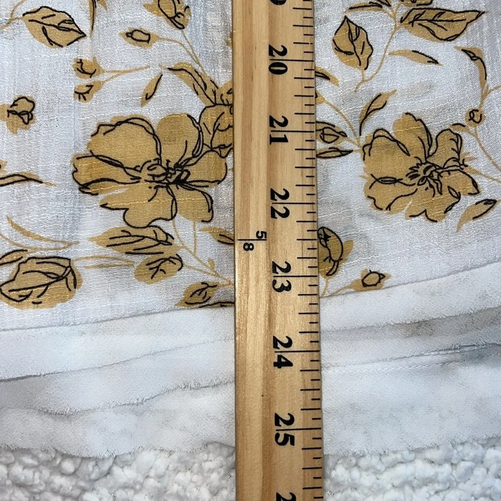 BaeVely size large baby doll top feeling vibrant white with gold floral design - Image 7